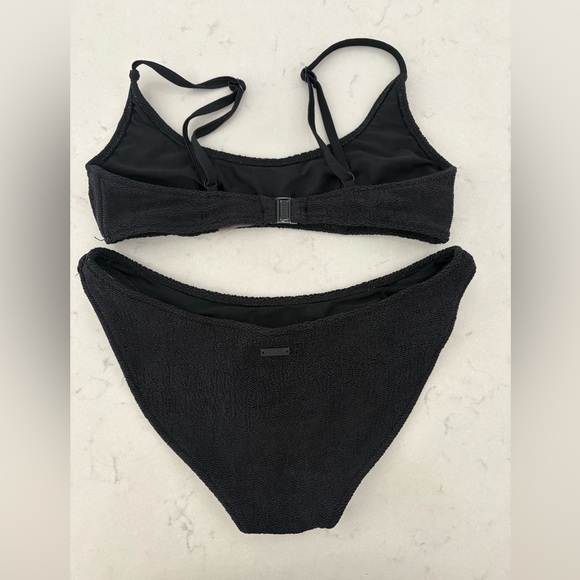 triangl swimwear Black Textured Scoop Bralette & Classic Bikini Bottom - Picture 2 of 6